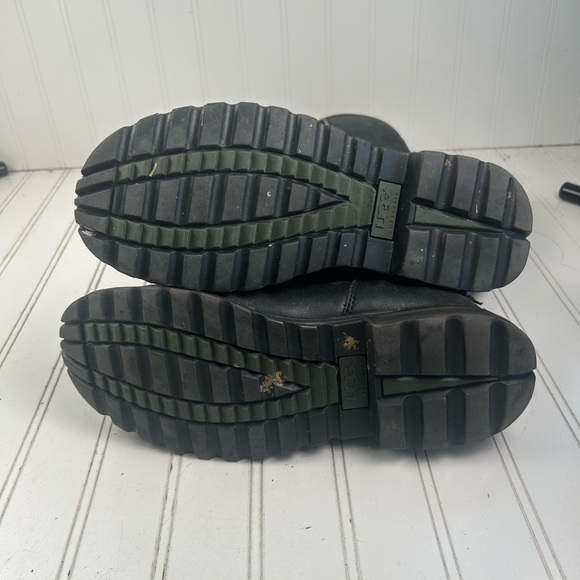 UGG Brooks Tall Black Leather Women's Casual Boots Size 9 SEE PHOTOS - Picture 11 of 15